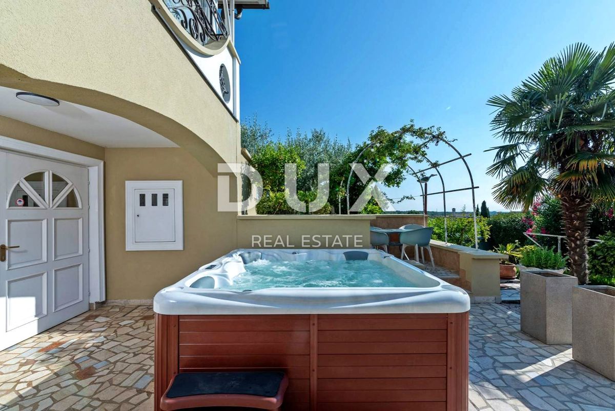 ISTRIA, PARENZO - Spaziosa casa con piscina ai margini del villaggio