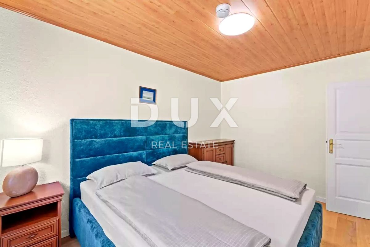 ISTRIA, PARENZO - Spaziosa casa con piscina ai margini del villaggio