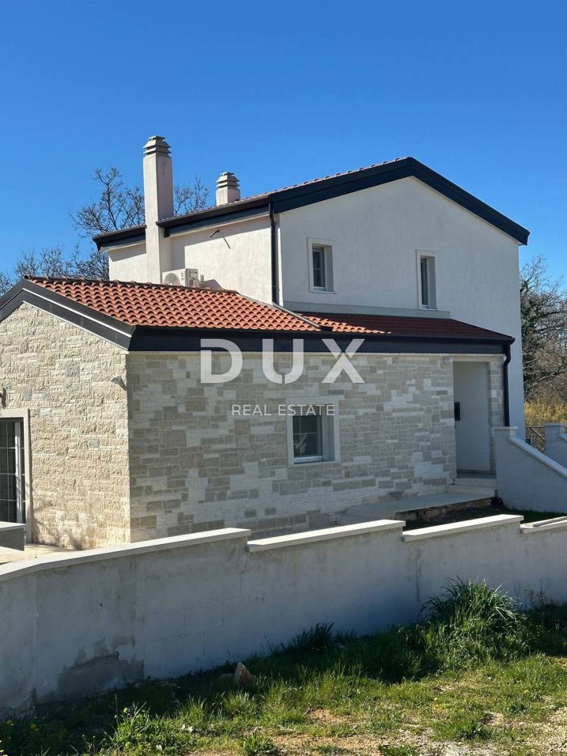 ISTRIA, PARENZO - Casa con piscina in posizione tranquilla