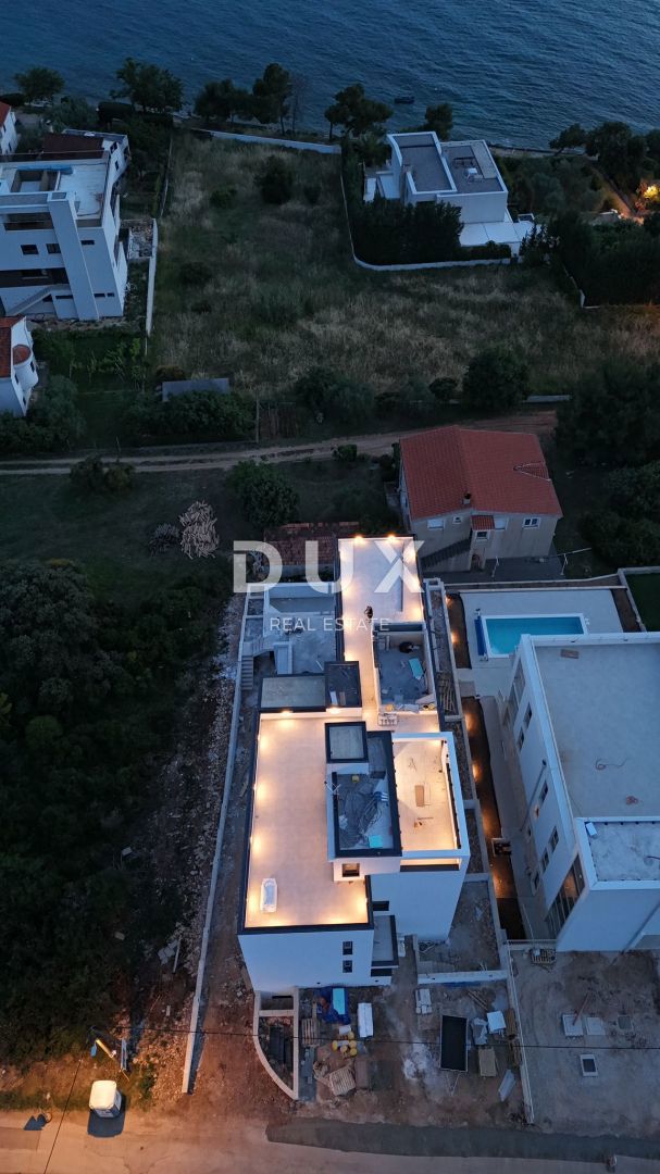 ZARA, KOŽINO - Attico unico a 100 metri dalla spiaggia con spettacolare vista sul mare e piscina riscaldata sulla terrazza panoramica! S4