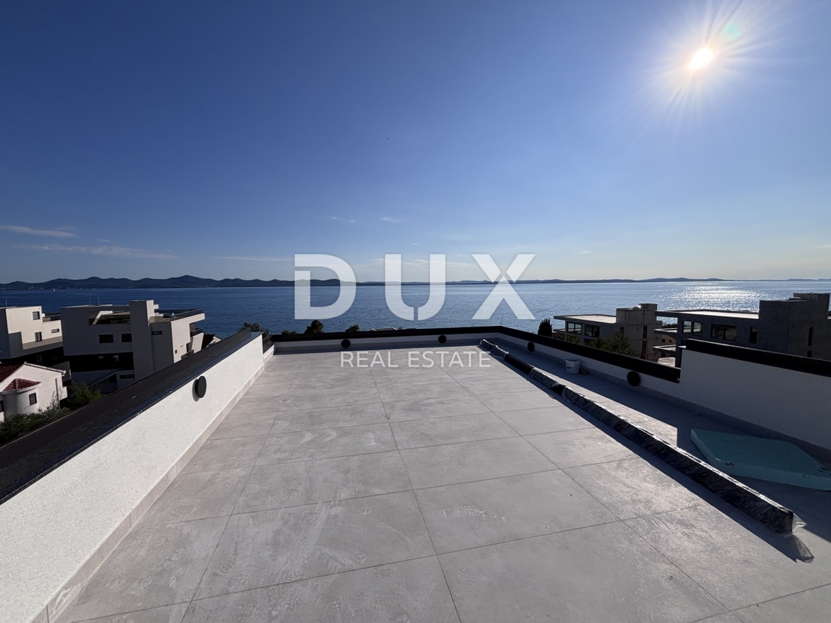 ZARA, KOŽINO - Attico unico a 100 metri dalla spiaggia con spettacolare vista sul mare e piscina riscaldata sulla terrazza panoramica! S4
