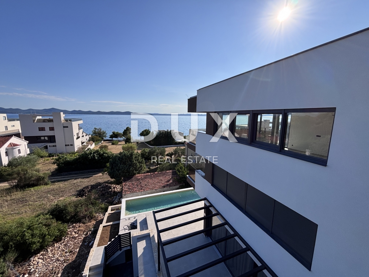 ZARA, KOŽINO - Attico unico a 100 metri dalla spiaggia con spettacolare vista sul mare e piscina riscaldata sulla terrazza panoramica! S4