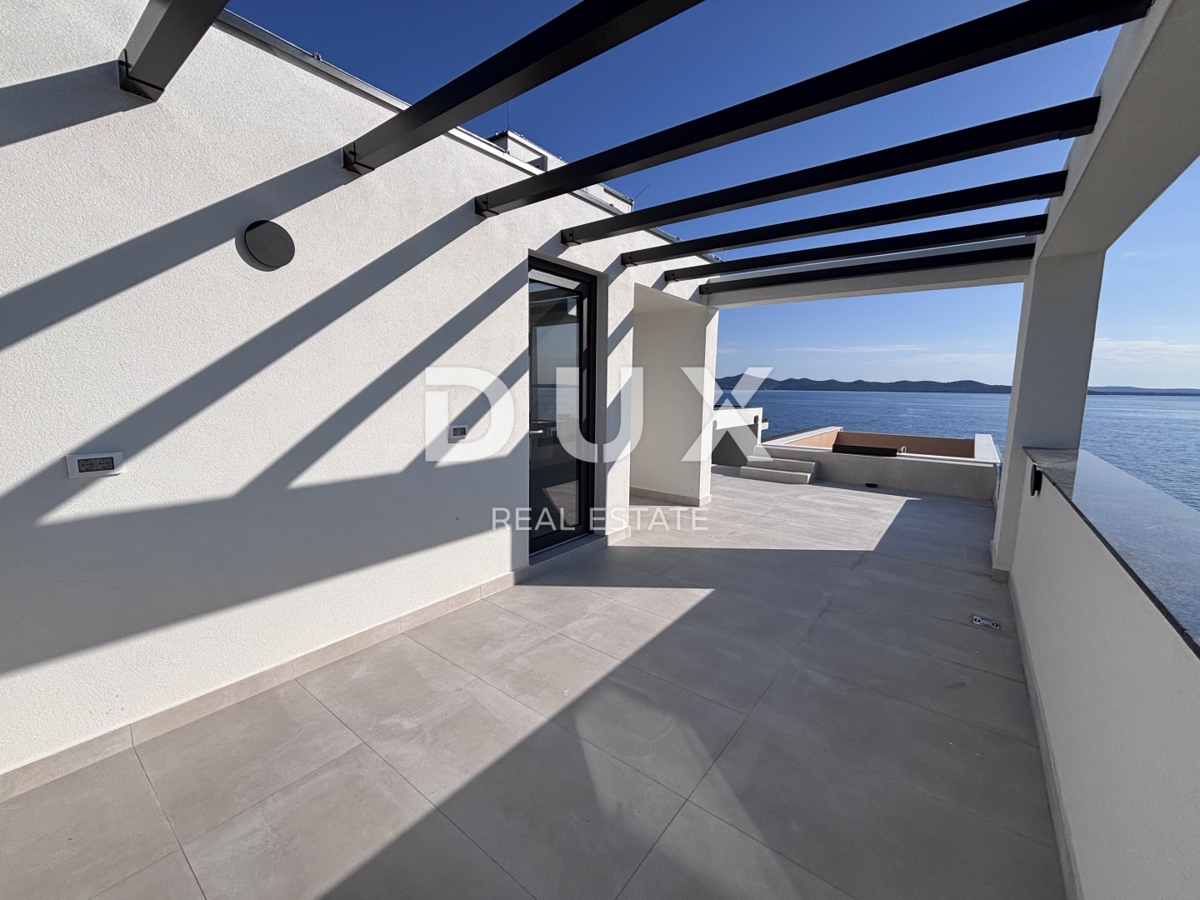 ZARA, KOŽINO - Attico unico a 100 metri dalla spiaggia con spettacolare vista sul mare e piscina riscaldata sulla terrazza panoramica! S4