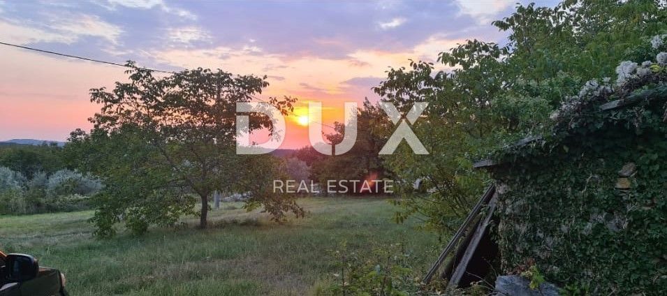 ISTRIA, OPRTALJ - Casa in pietra in una bellissima tenuta