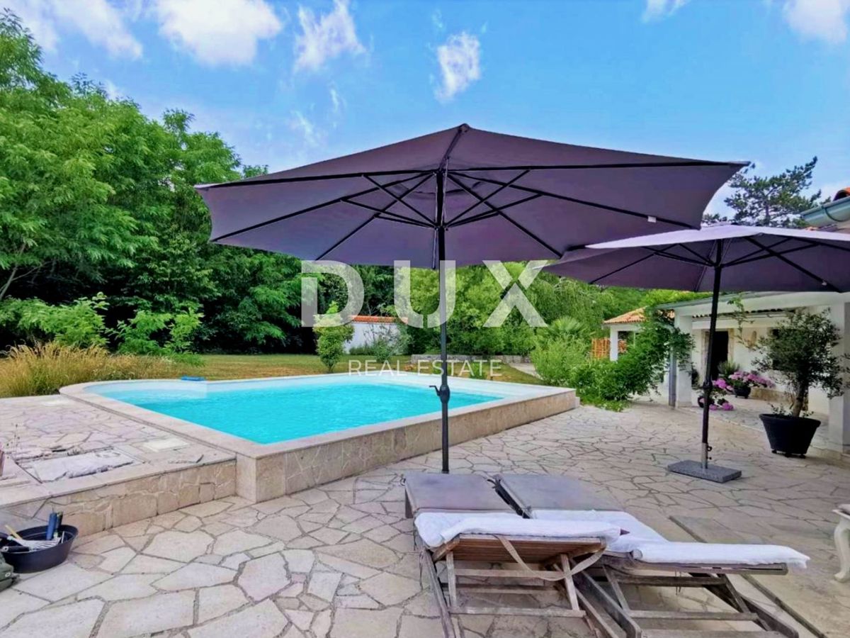 ISTRIA, LABIN - Casa in pietra con piscina ai margini del villaggio
