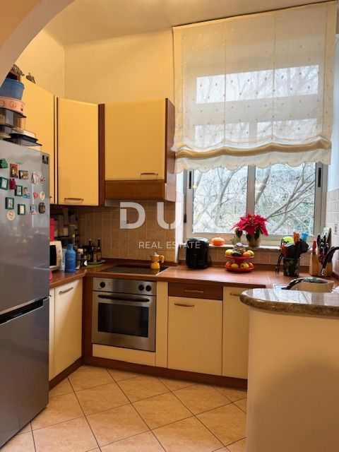 RIJEKA, BELVEDER - appartamento padronale, ottima posizione, vista mare