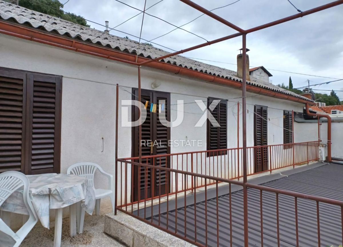 NOVI VINODOLSKI - Casa indipendente a soli 200 m dal mare