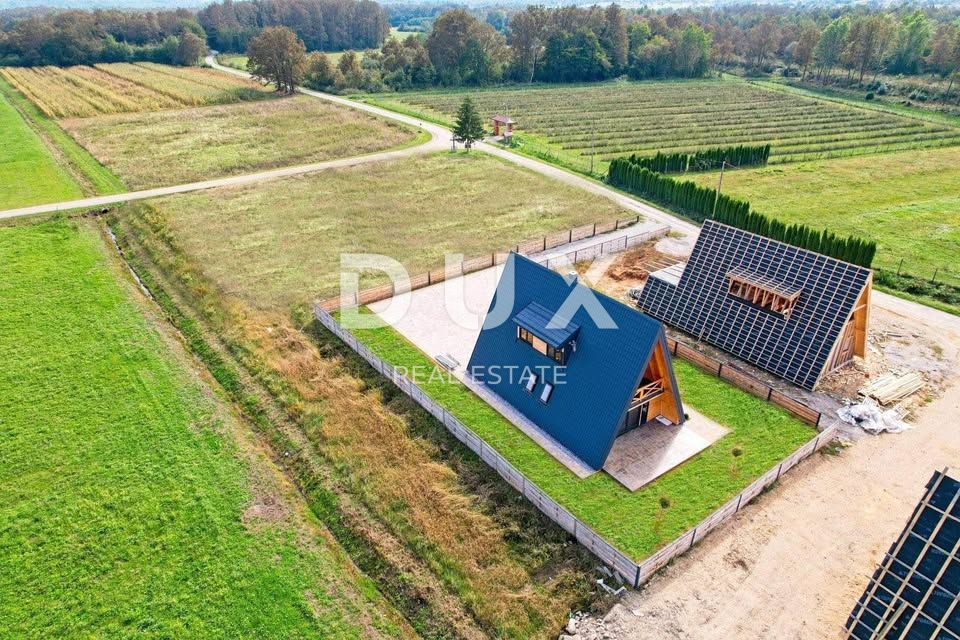 KARLOVAC, BROĐANI - Oasi di pace in legno lungo il fiume Kupa - ideale per vivere o per investimenti turistici 