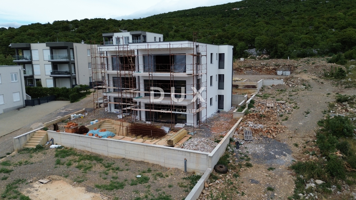 SMOKVICA - 3 camere da letto + soggiorno con piscina in comune a 60 metri dal mare in un nuovo edificio