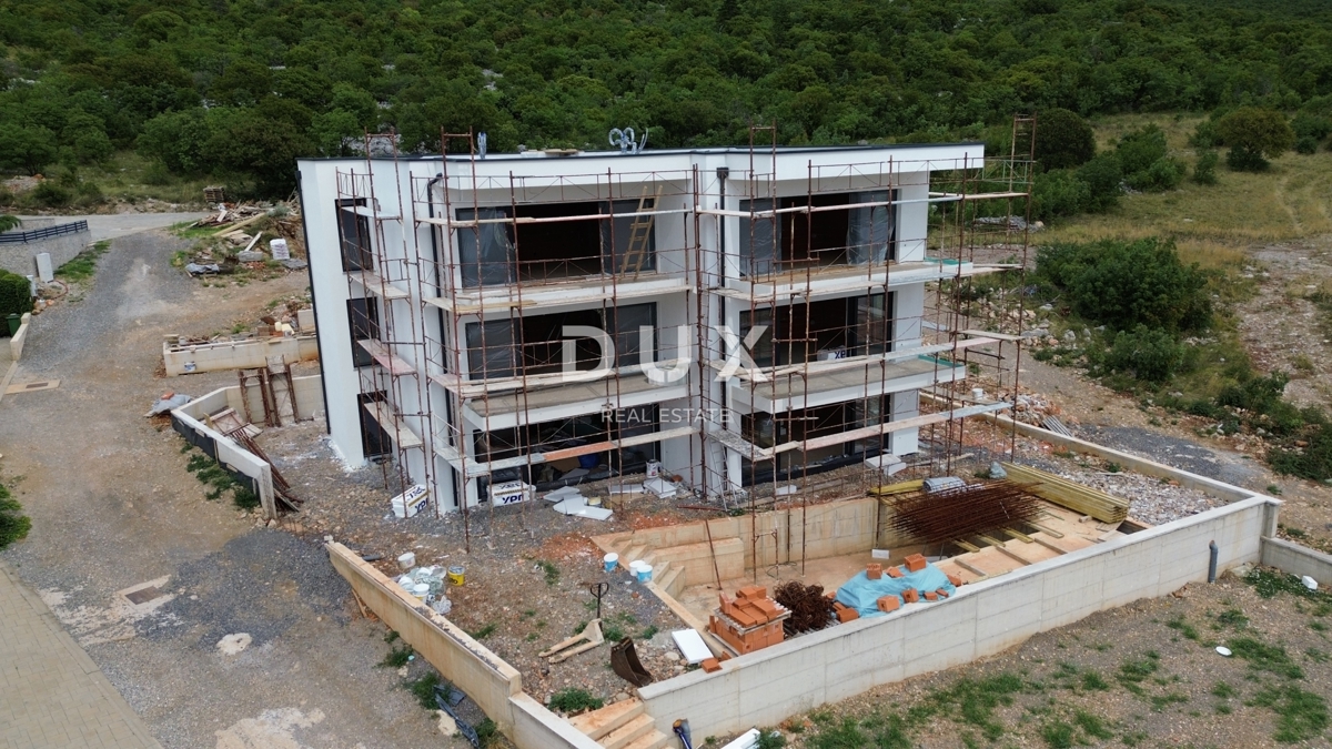 SMOKVICA - 3 camere da letto + soggiorno con piscina in comune a 60 metri dal mare in un nuovo edificio