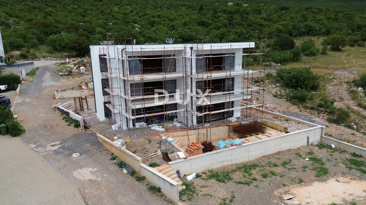 SMOKVICA - 3 camere da letto + soggiorno con piscina in comune a 60 metri dal mare in un nuovo edificio