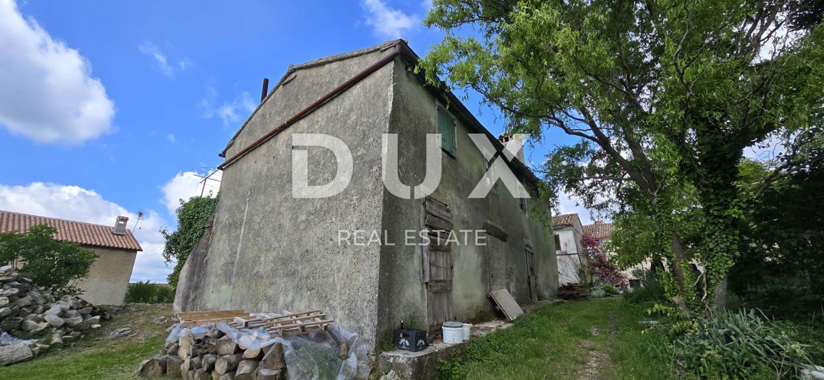 ISTRIA, GRAČIŠĆE - Casa indipendente in pietra da ristrutturare con vista