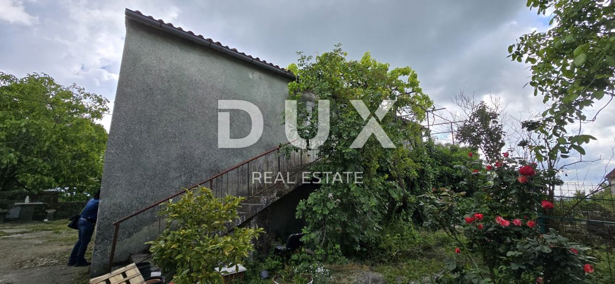 ISTRIA, GRAČIŠĆE - Casa indipendente in pietra da ristrutturare con vista