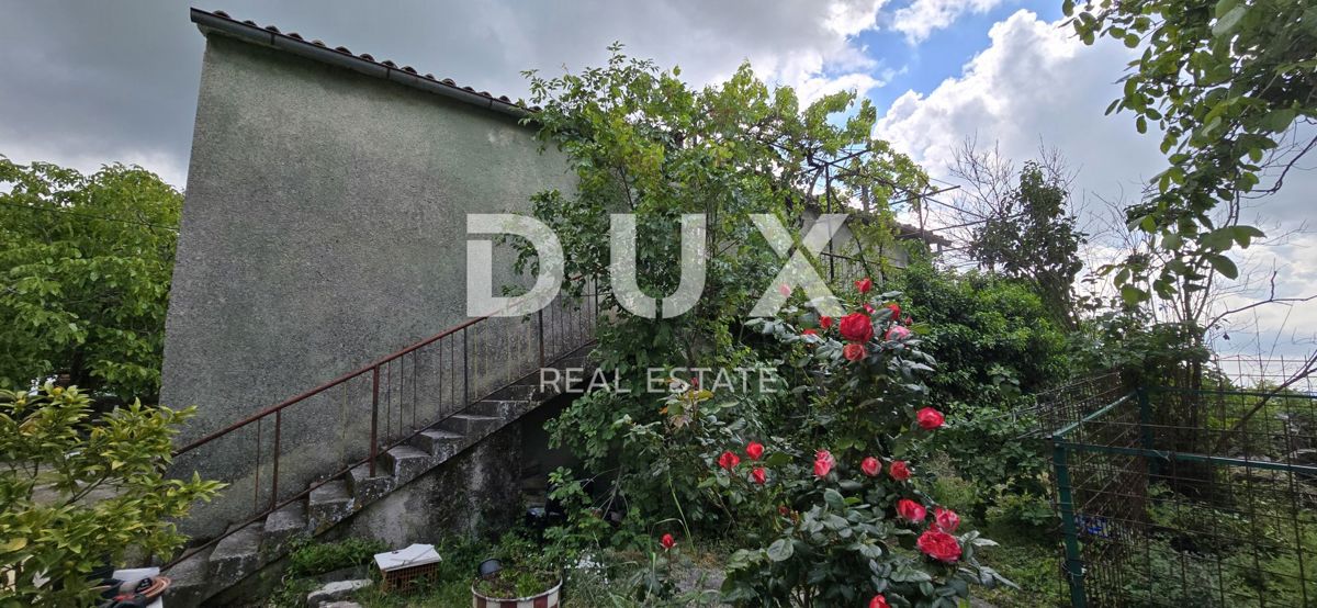 ISTRIA, GRAČIŠĆE - Casa indipendente in pietra da ristrutturare con vista
