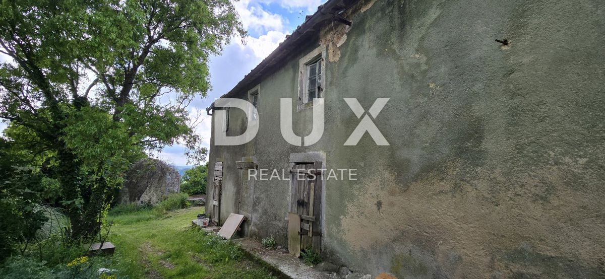 ISTRIA, GRAČIŠĆE - Casa indipendente in pietra da ristrutturare con vista