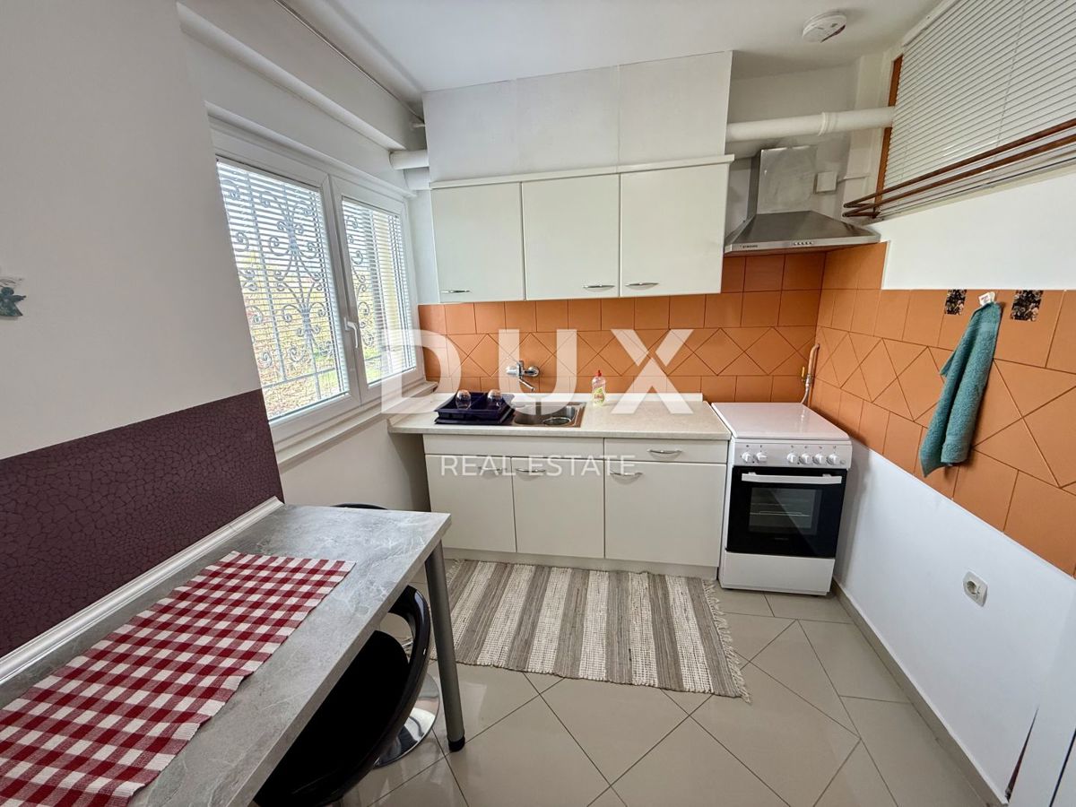 ZAGABRIA, MAKSIMIR - Spaziosa casa con 4 appartamenti, spazio commerciale e giardino!