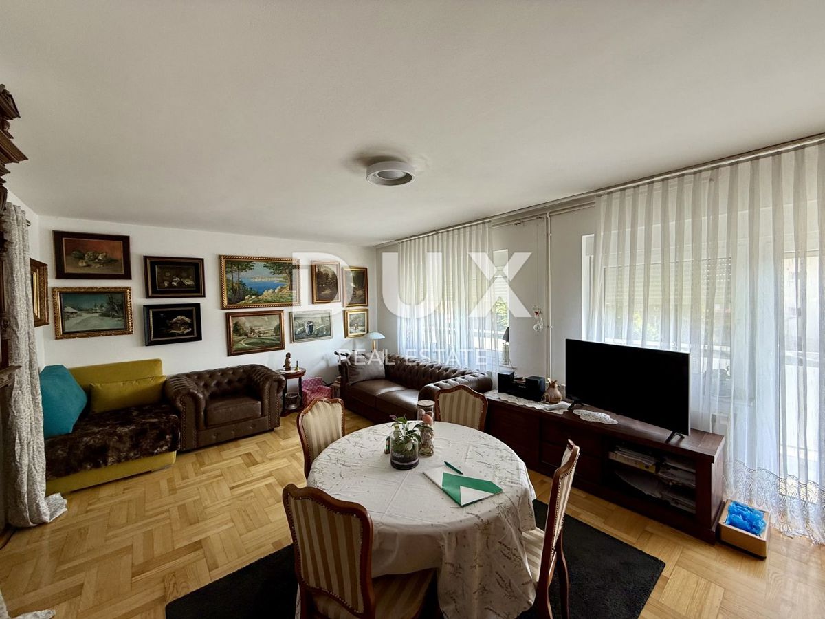 ZAGABRIA, MAKSIMIR - Spaziosa casa con 4 appartamenti, spazio commerciale e giardino!