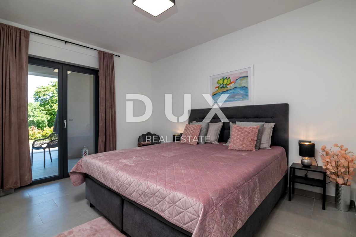 ISTRIA, LABIN - Casa con piscina ai margini del villaggio