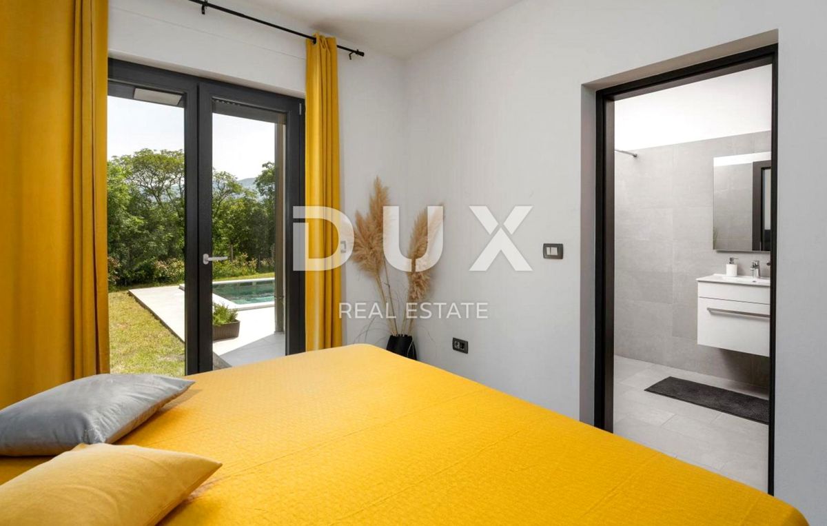 ISTRIA, LABIN - Casa con piscina ai margini del villaggio