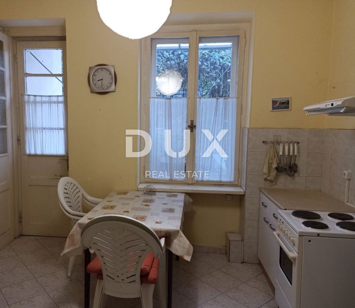 RIJEKA, ŠKURINJE - Confortevole appartamento con giardino privato