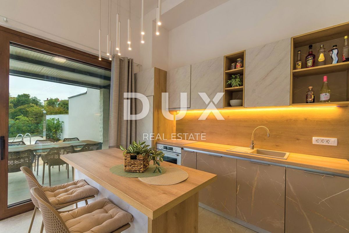 ISTRIA, SVETVINČENAT - Casa moderna con piscina