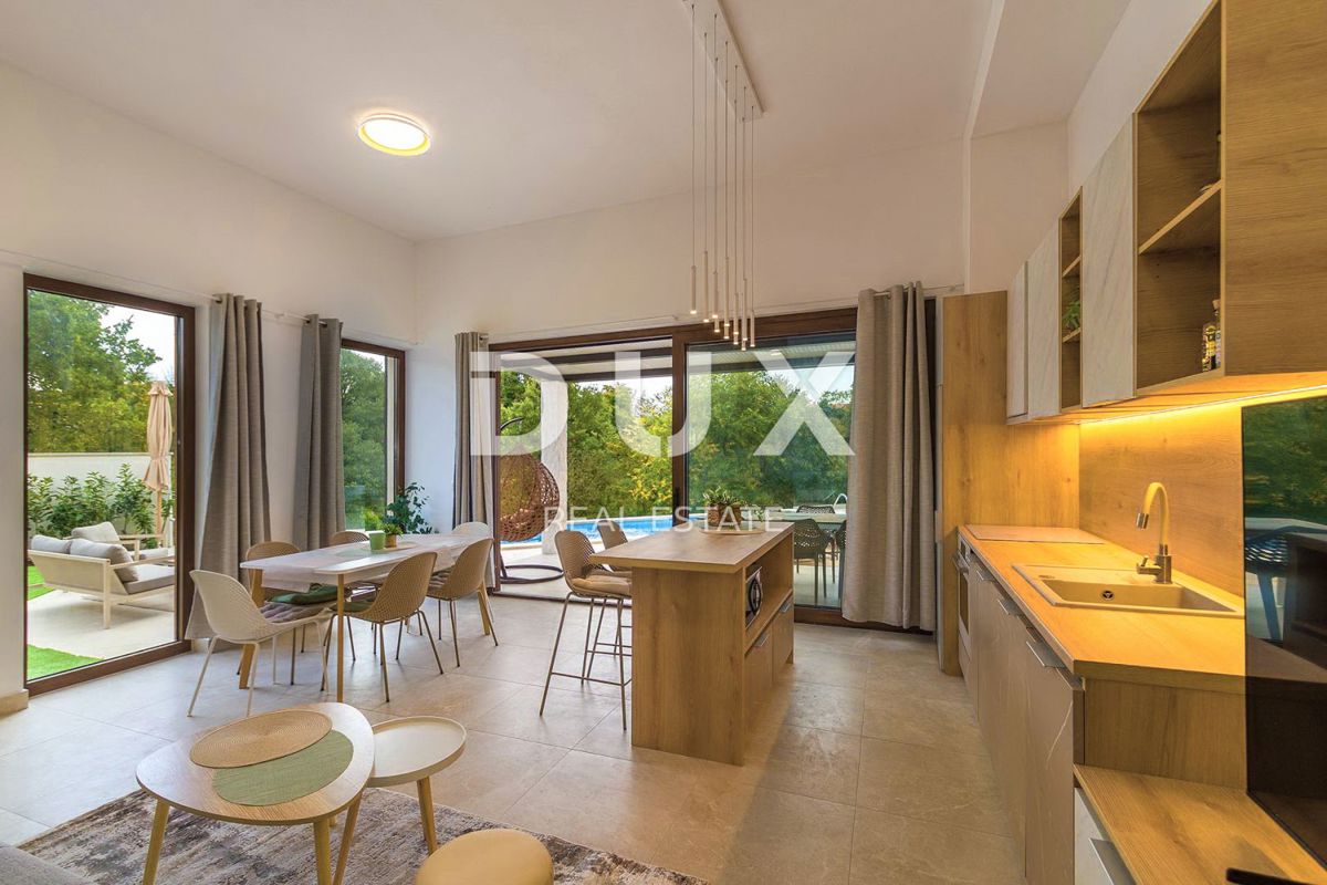 ISTRIA, SVETVINČENAT - Casa moderna con piscina