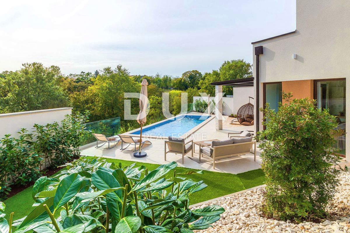 ISTRIA, SVETVINČENAT - Casa moderna con piscina