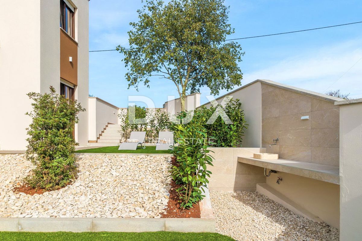 ISTRIA, SVETVINČENAT - Casa moderna con piscina