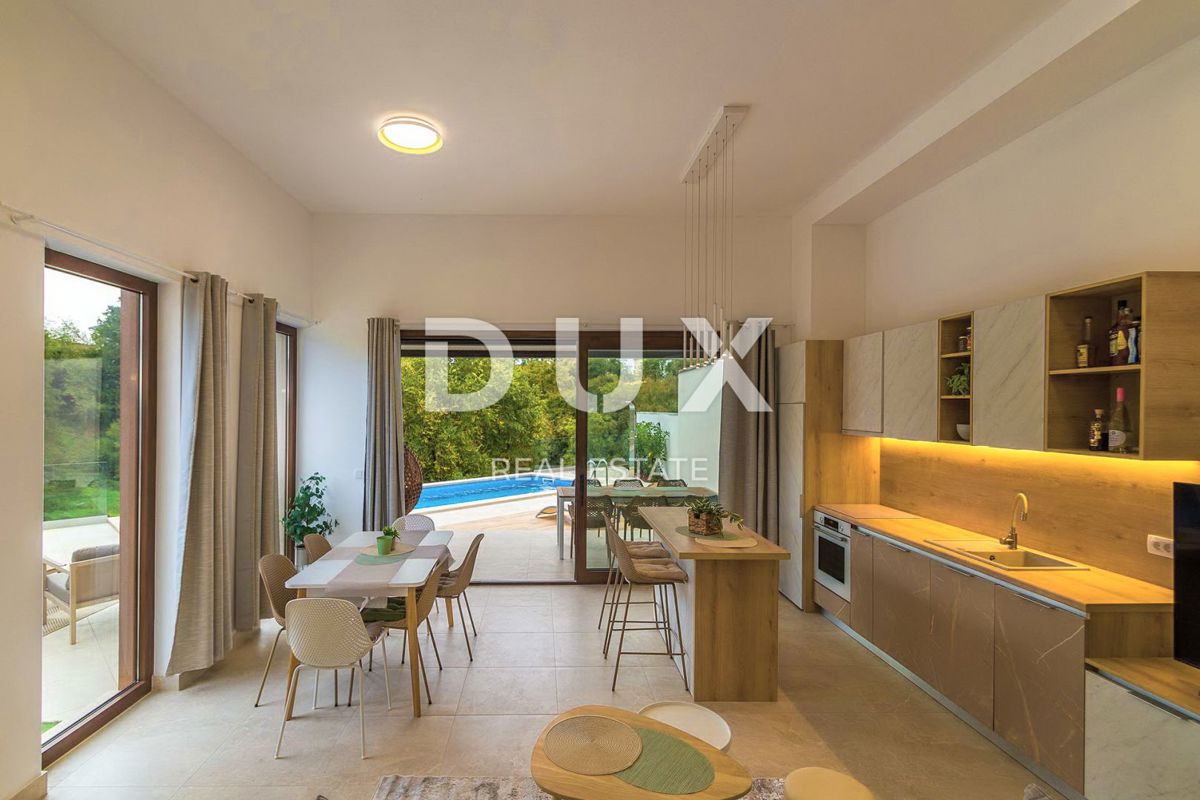 ISTRIA, SVETVINČENAT - Casa moderna con piscina