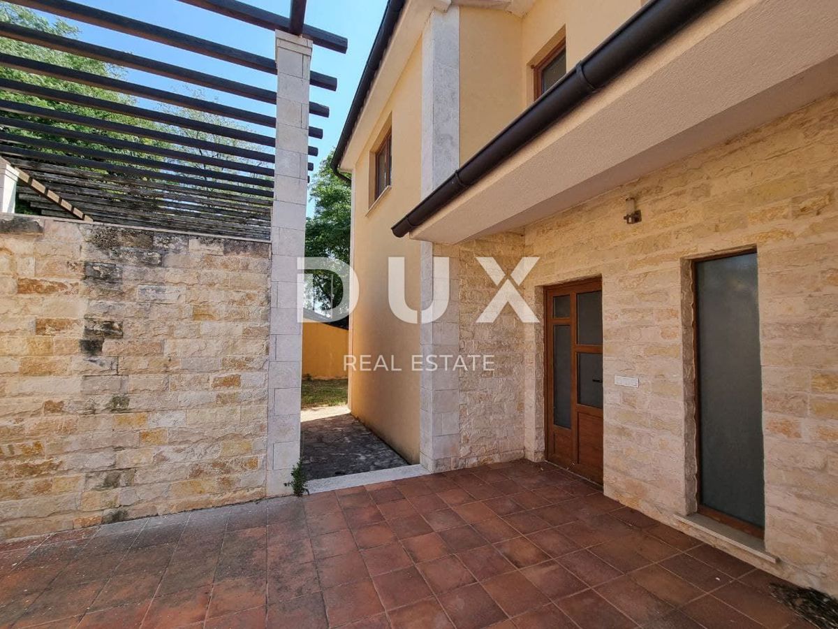 ISTRIA, POREČ (DINTORNI) Casa in alta roh bau con vista mare