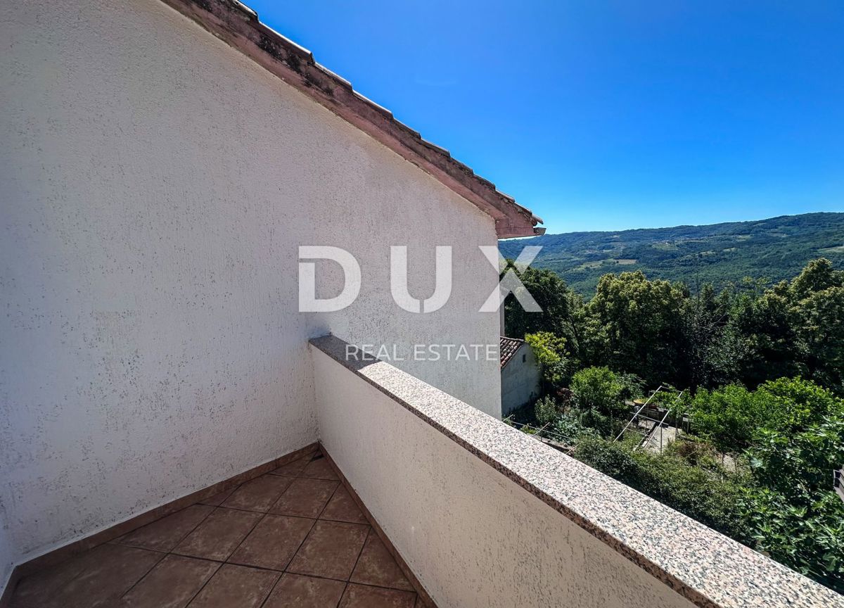ISTRIA, MONTONA - Casa nel centro di Montona con una bellissima vista 