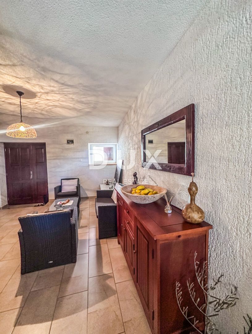ISTRIA, MONTONA - Casa nel centro di Montona con una bellissima vista 
