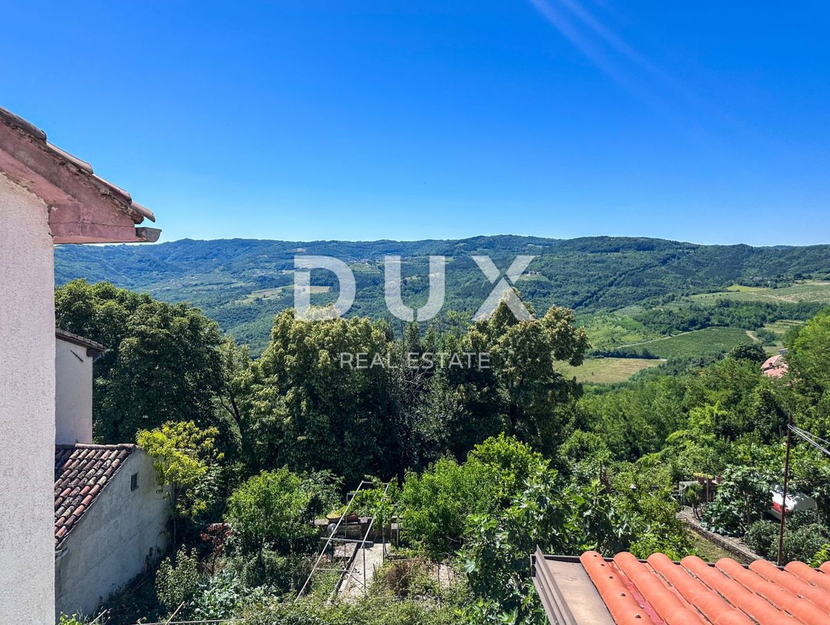 ISTRIA, MONTONA - Casa nel centro di Montona con una bellissima vista 