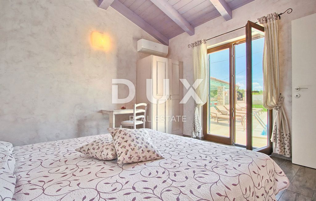 ISTRIA, LOVREČ, DINTORNI - Perfetta villa in pietra con piscina e due edifici ausiliari
