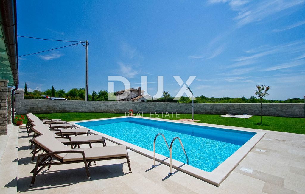 ISTRIA, LOVREČ, DINTORNI - Perfetta villa in pietra con piscina e due edifici ausiliari