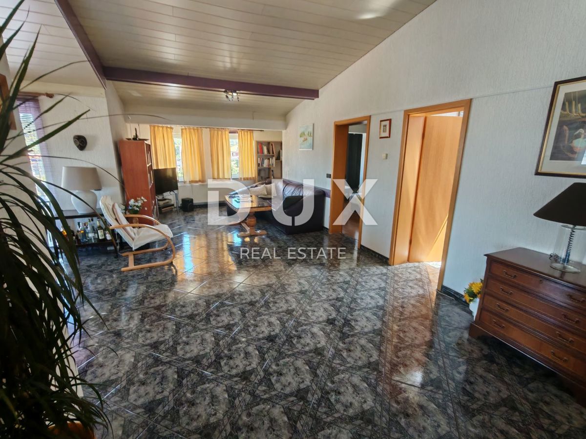 ZADAR, SUKOŠAN - Spazioso appartamento arredato con vista mare vicino al centro!