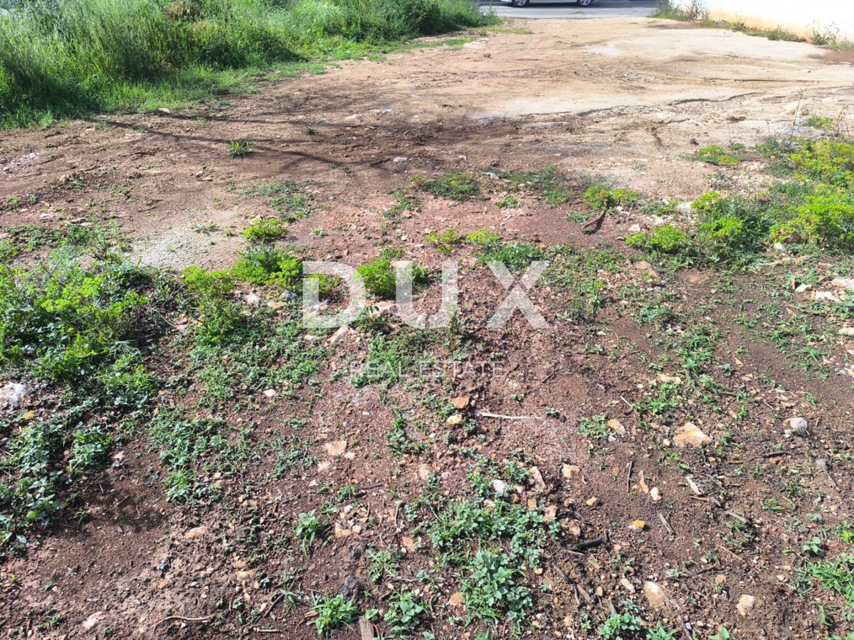 ISTRIA, BANJOLE - Terreno con permesso di costruzione per una villa con piscina