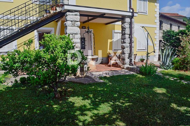 OPATIJA, IČIĆI – una bellissima villa con un ricco giardino e vista mare, garage e vicinanza al mare