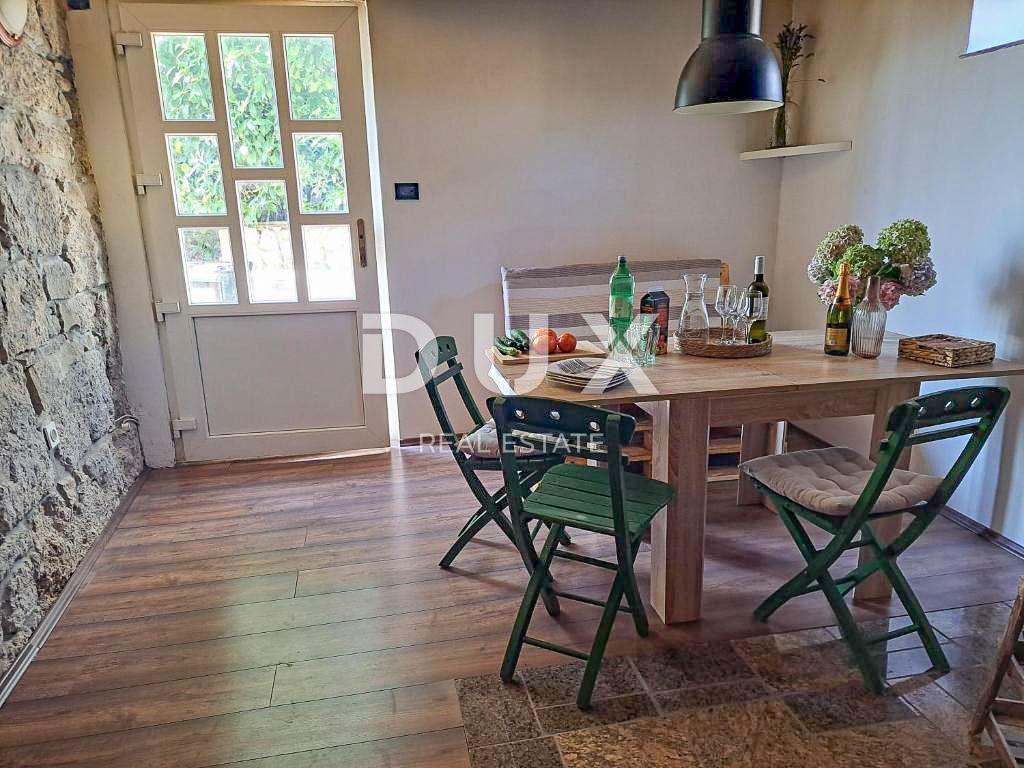 OPATIJA, IČIĆI – una bellissima villa con un ricco giardino e vista mare, garage e vicinanza al mare