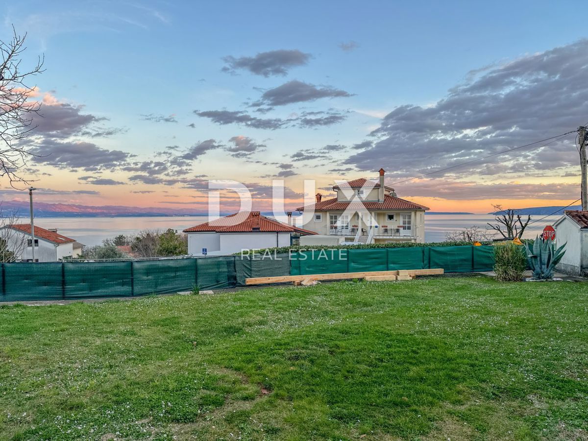 OPATIJA, IČIĆI – una bellissima villa con un ricco giardino e vista mare, garage e vicinanza al mare