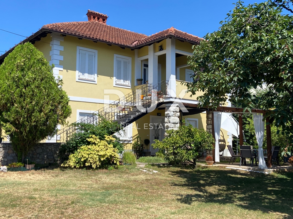 OPATIJA, IČIĆI – una bellissima villa con un ricco giardino e vista mare, garage e vicinanza al mare