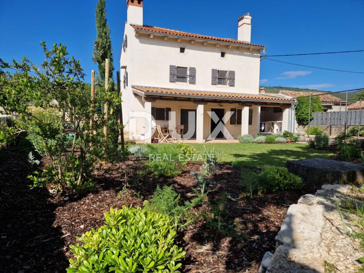 ISTRIA, RABAC - Una magica tenuta con due case vicino al mare