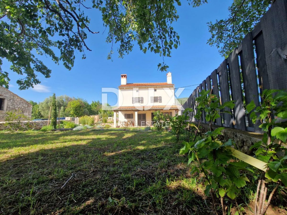 ISTRIA, RABAC - Una magica tenuta con due case vicino al mare