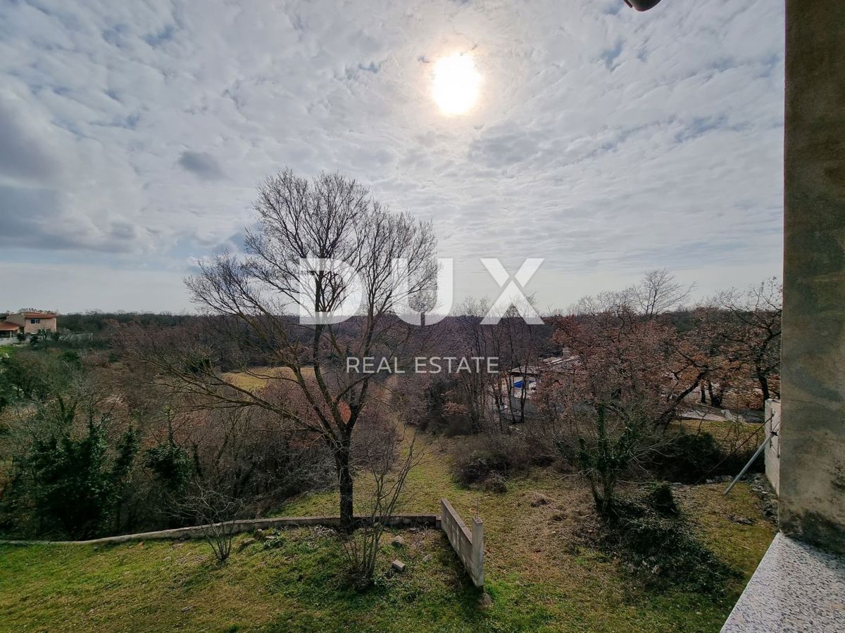 ISTRIA, MARČANA - Casa con garage nel villaggio, non finita