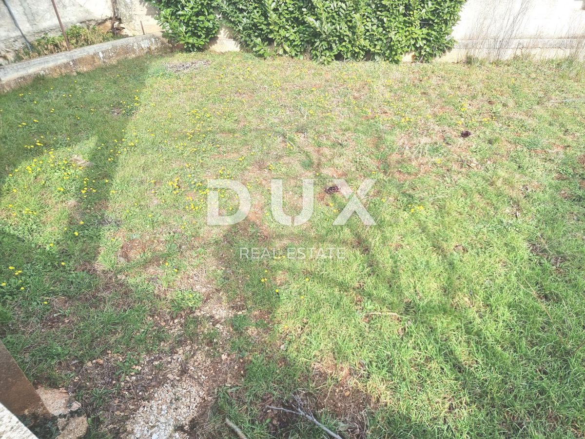 ISTRIA, MARČANA - Casa con garage nel villaggio, non finita