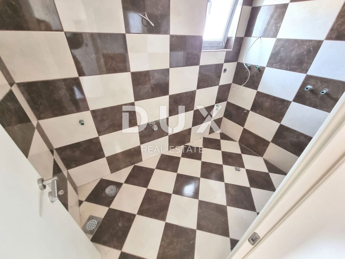 ISTRIA, MARČANA - Casa con garage nel villaggio, non finita