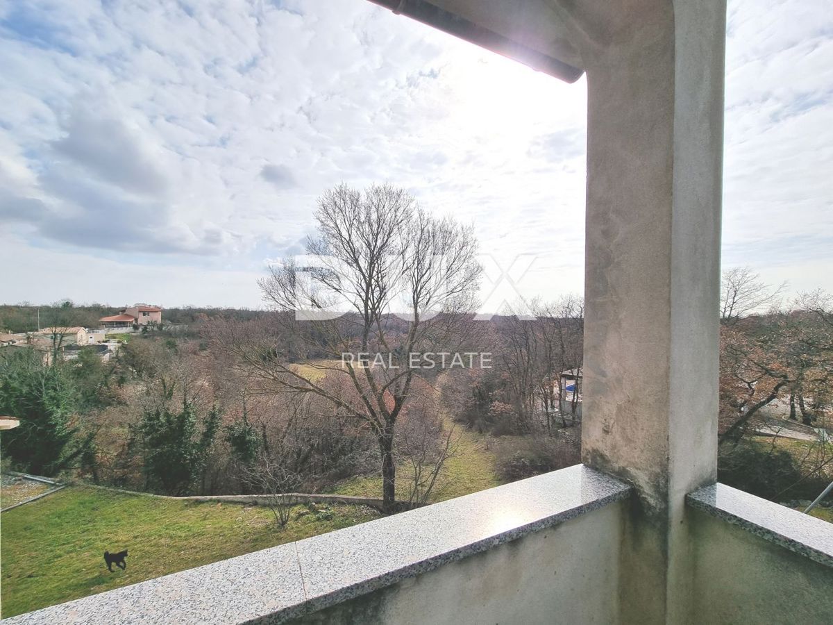 ISTRIA, MARČANA - Casa con garage nel villaggio, non finita