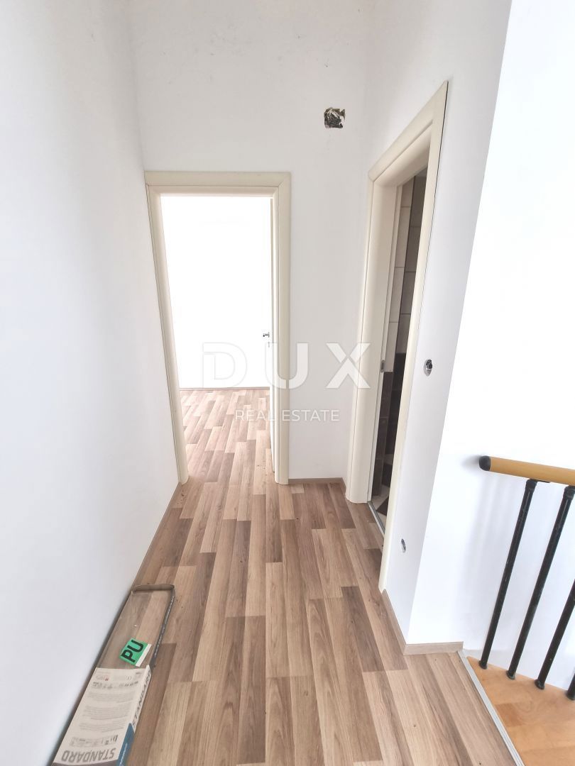 ISTRIA, MARČANA - Casa con garage nel villaggio, non finita