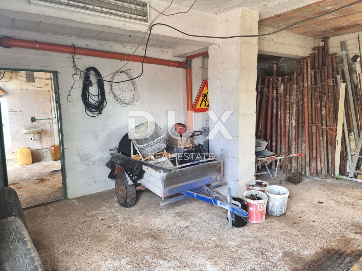 ISTRIA, MARČANA - Casa con garage nel villaggio, non finita