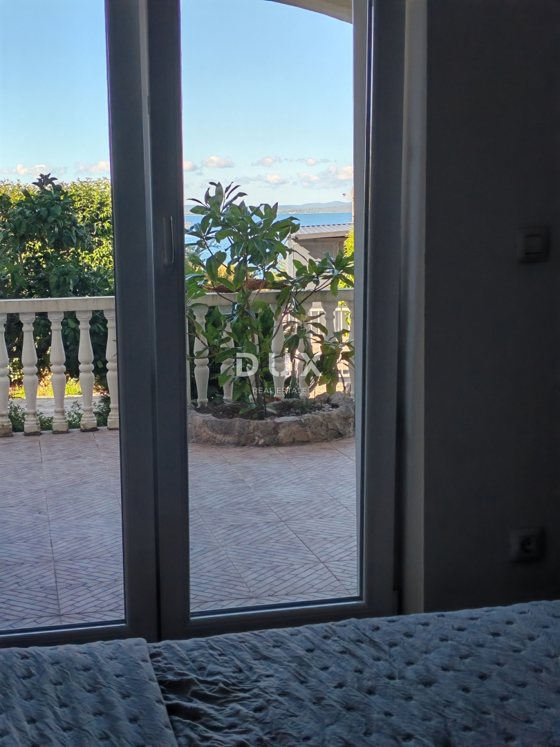 ZADAR, PETRČANE - Casa con 3 ampi appartamenti e una splendida vista sul mare! Punta Skala!